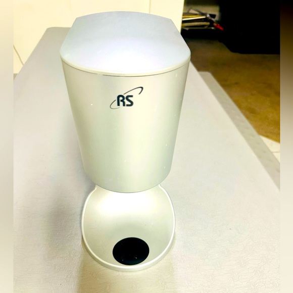 Personal Hand Dryer, Automatic by Royal Sovereign - Picture 4 of 6